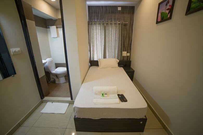 Hotel South Gate Residency
