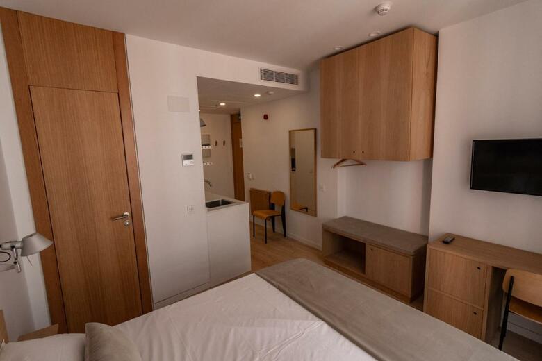 Plaza Mayor Suites & Apartments