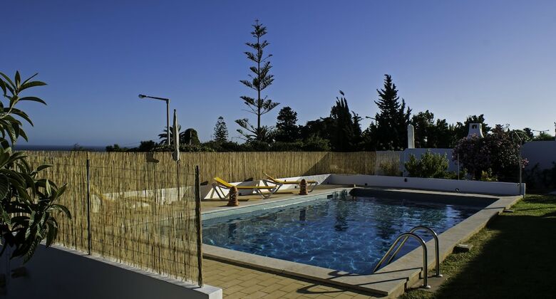 Bed & Breakfast Vila Sta Teresinha Suites