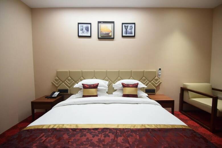 Hotel Rama Residency