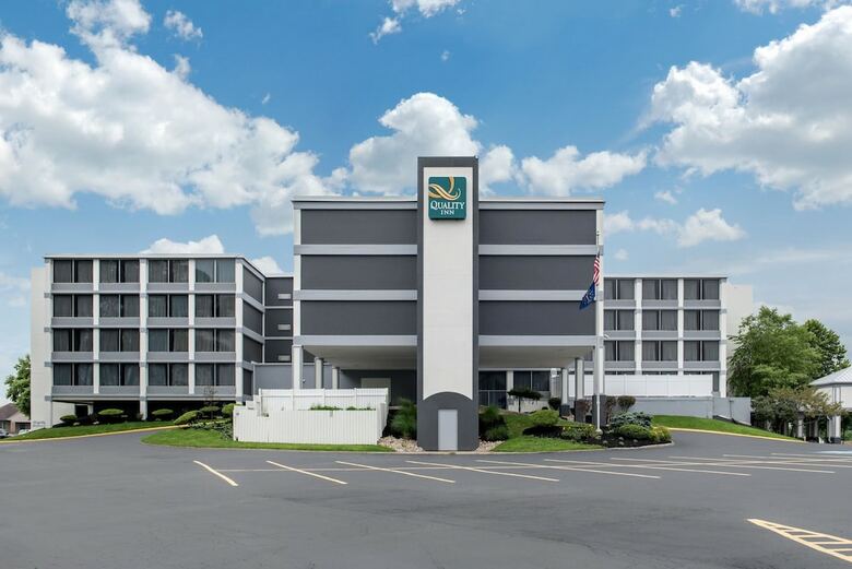 Hotel Quality Inn And Conference Center