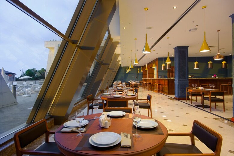 The Grand Gloria Hotel