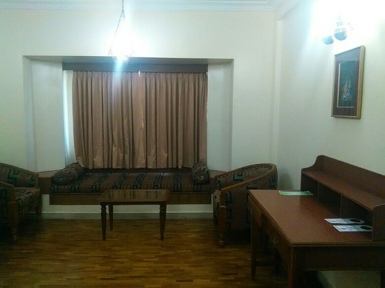 Hotel The Woods Manor Mg Road