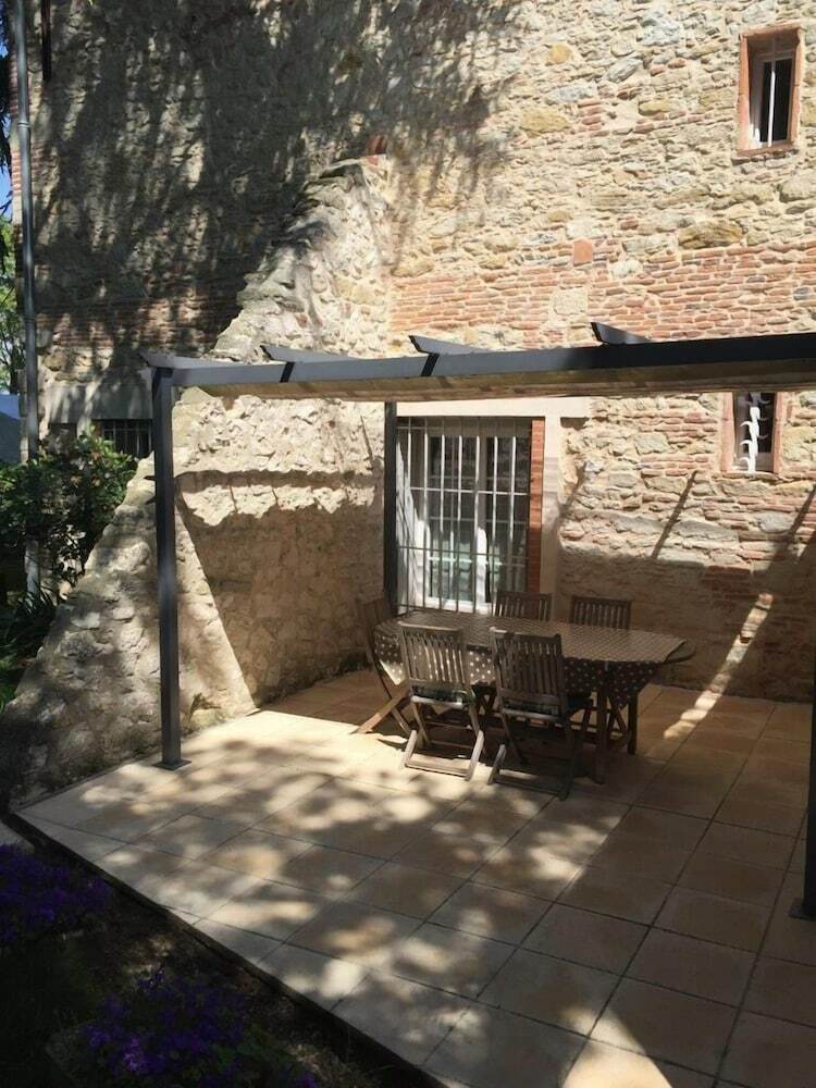 Hotel Gite Le Jardin Des Cedres