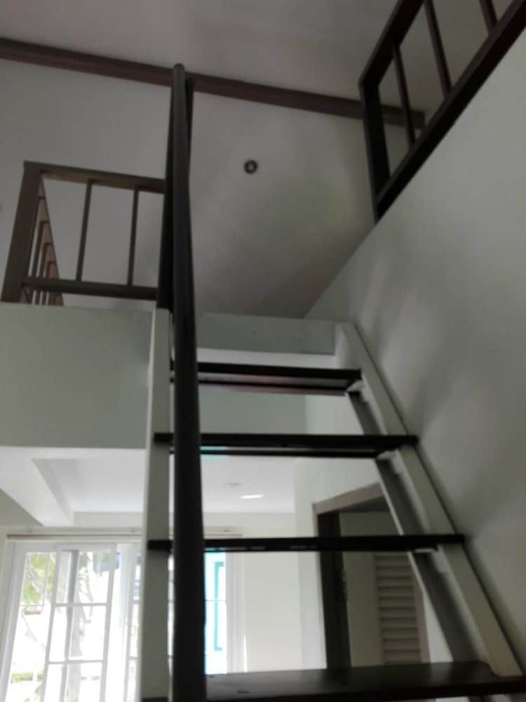 Hotel Cottages At Hill Resort