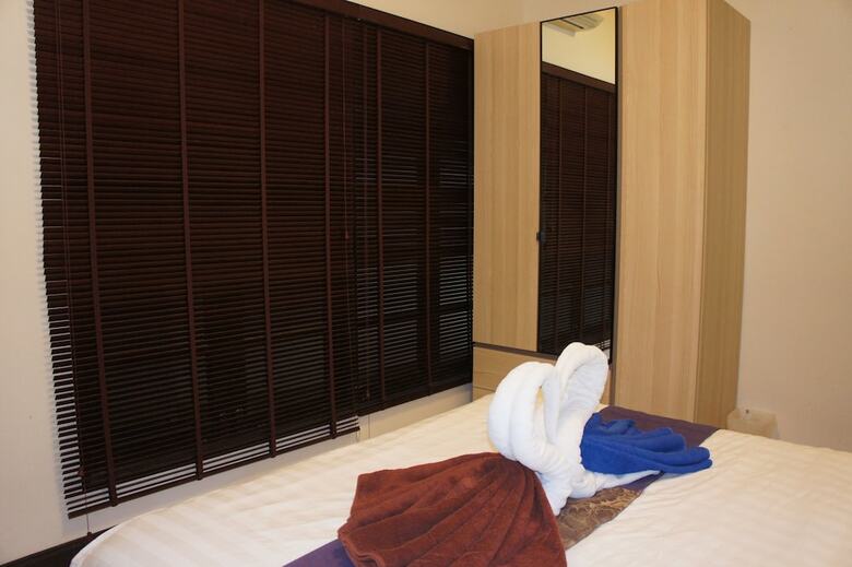 Hotel Phuket Gay Home Stay - Caters To Men