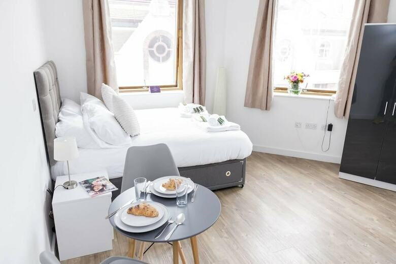 Apartamentos Spacious And Elegant City Centre Studio!