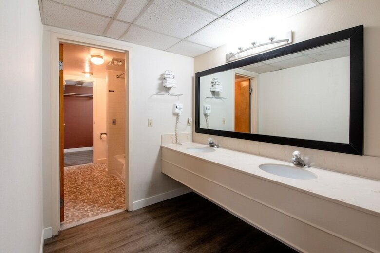 Hotel Econo Lodge Elko Downtown Area