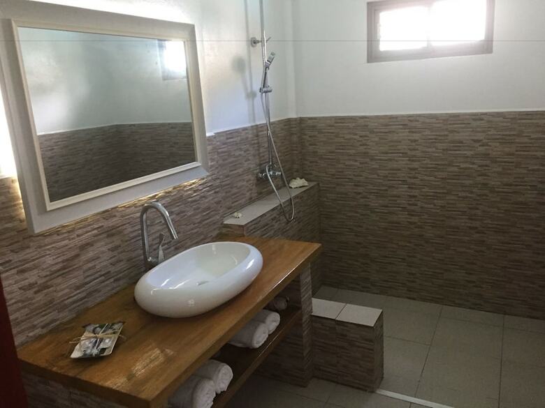 Hotel Seapearl Of Alona