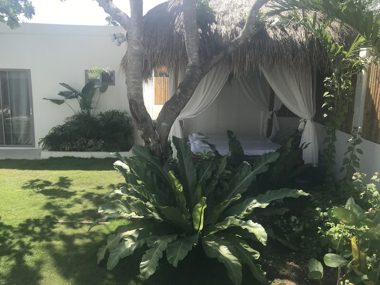 Hotel Seapearl Of Alona