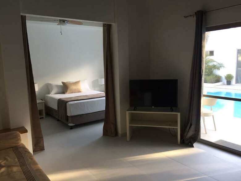 Hotel Seapearl Of Alona