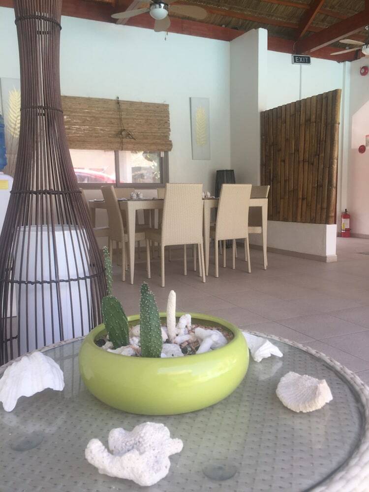 Hotel Seapearl Of Alona