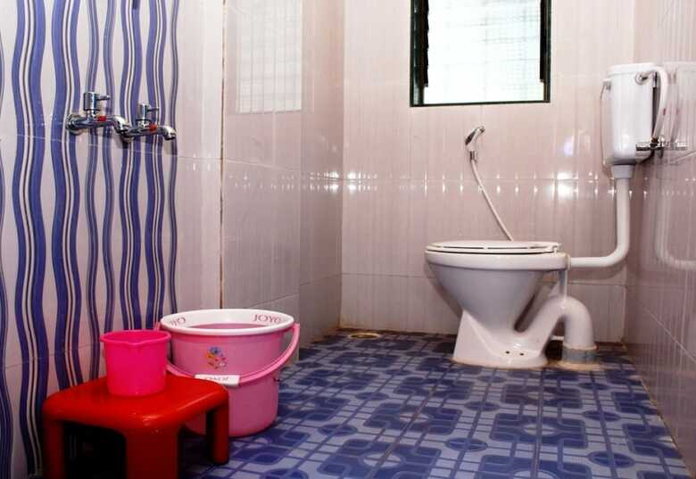 Hotel Center Point Residency