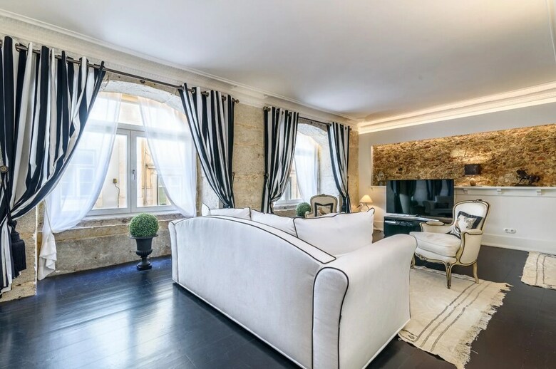 Apartamentos S. Juli�o By Bnblord