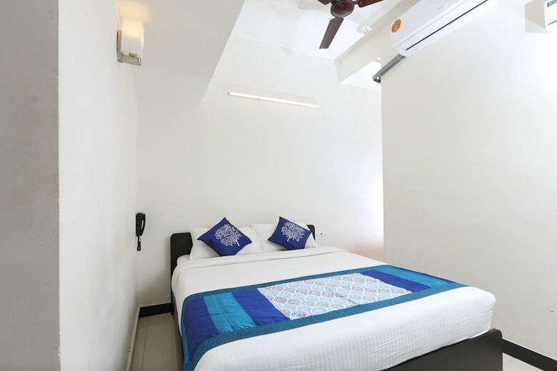 Hotel Oyo 15133 Sharon Residency
