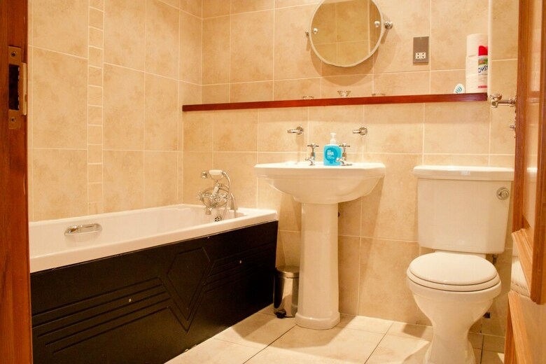 Apartamentos 2 Bedroom Flat In Converted Distillery In Edinburgh