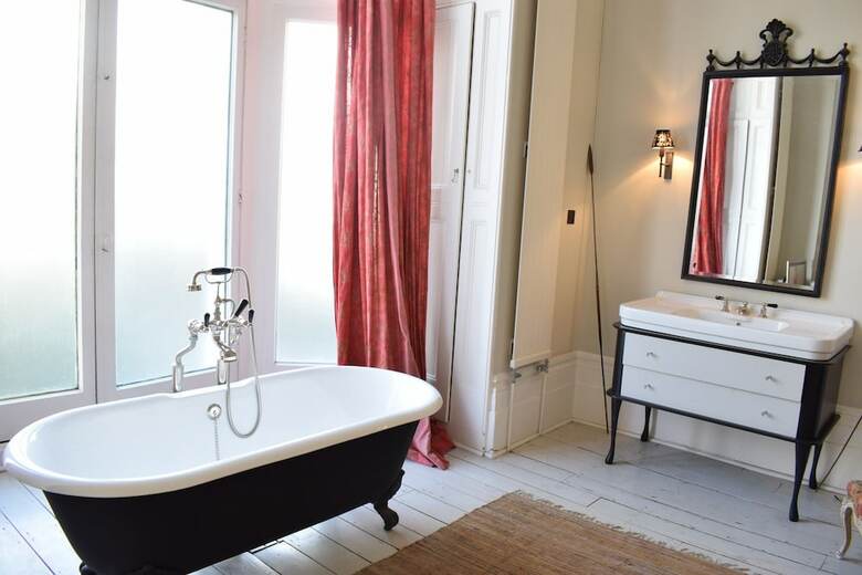 1 Bedroom Apartment In Belsize Park