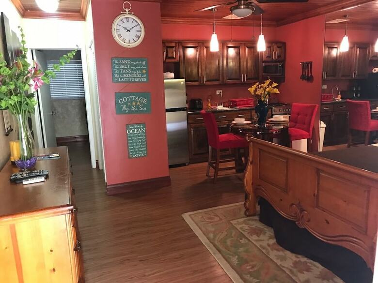 Apartamentos Brownstone Sea Beach