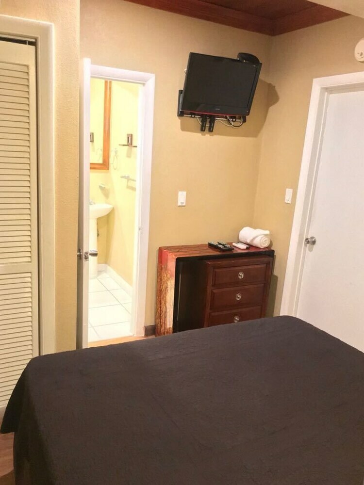 Apartamentos Brownstone Sea Beach