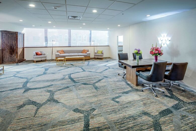 Hotel Doubletree By Hilton Huntington