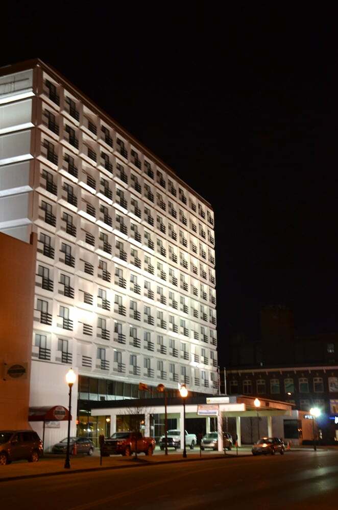 Hotel Doubletree By Hilton Huntington