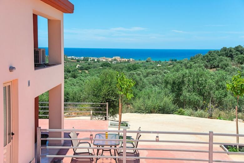Aqua Blue Villas With Heated Pool