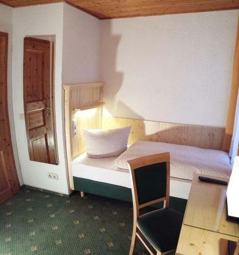 Hostal Gasthaus Zur �lm�hle