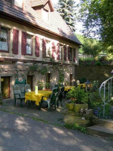 Hostal Gasthaus Zur �lm�hle