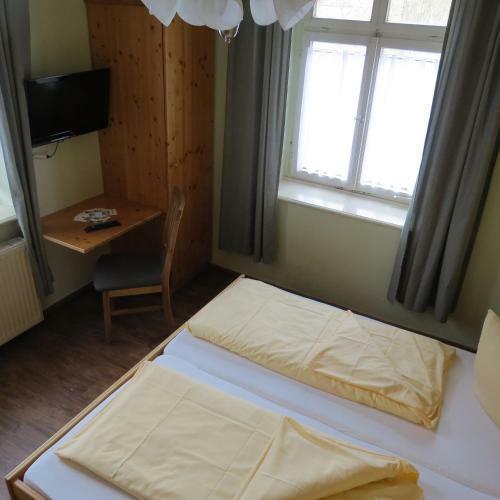 Hostal Gasthaus Zum Lamm