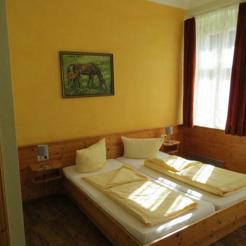 Hostal Gasthaus Zum Lamm