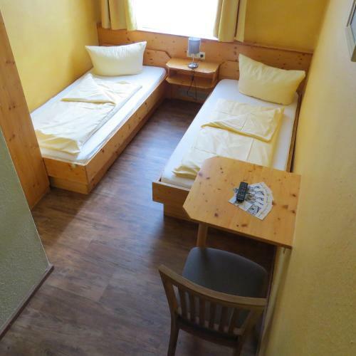 Hostal Gasthaus Zum Lamm