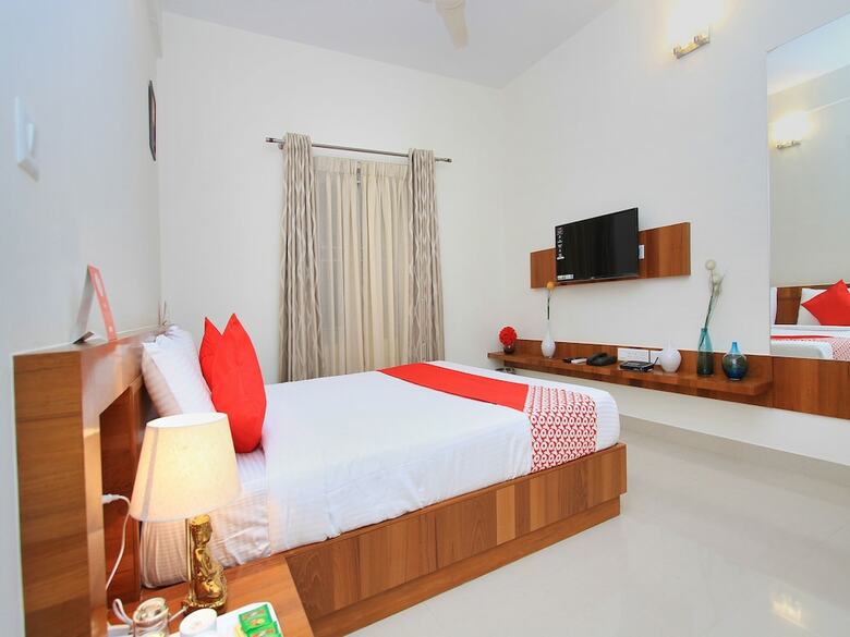 Hotel Oyo 12923 Queen's Castle
