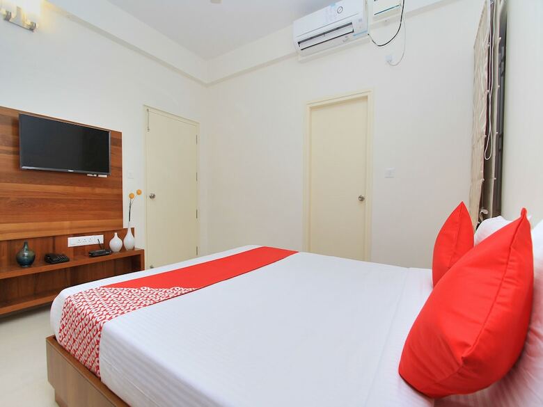 Hotel Oyo 12923 Queen's Castle