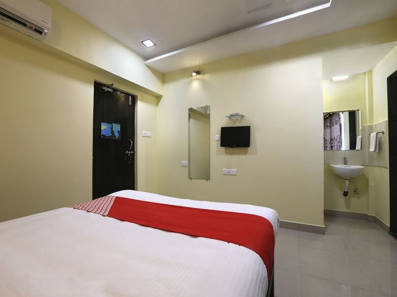 Hotel Oyo 12748 Govindpuram Apartment