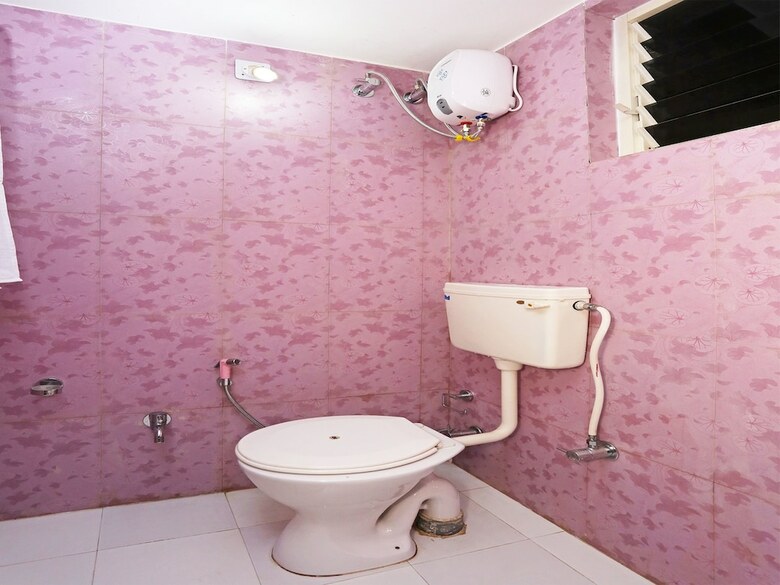 Hotel Oyo 11659 Kalinga Regency