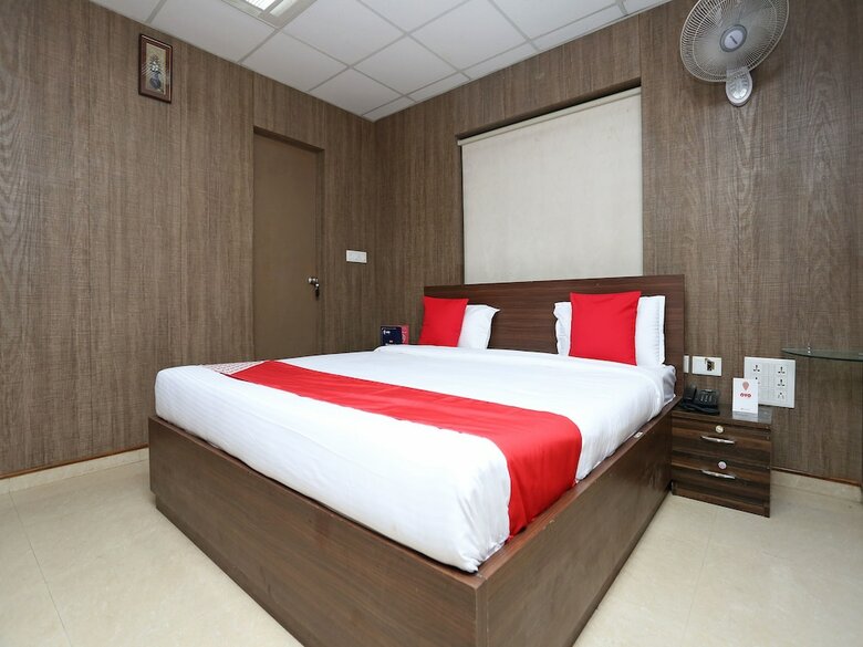 Hotel Oyo 11659 Kalinga Regency