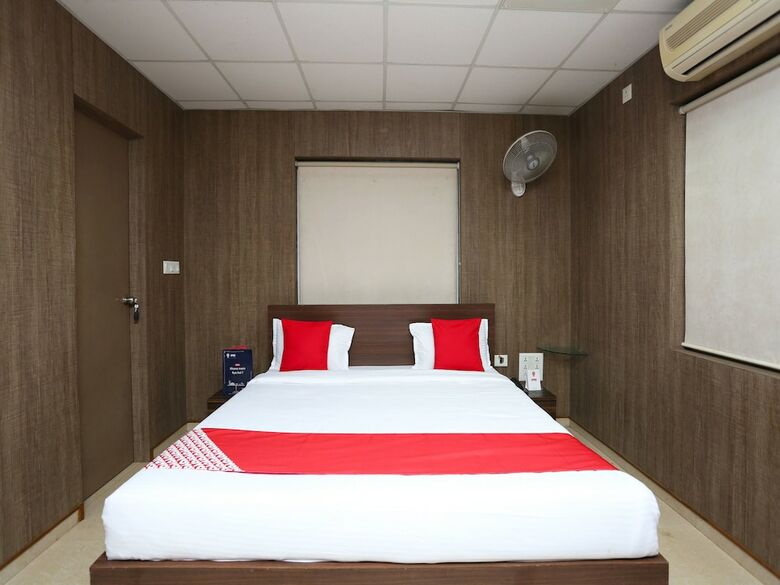 Hotel Oyo 11659 Kalinga Regency