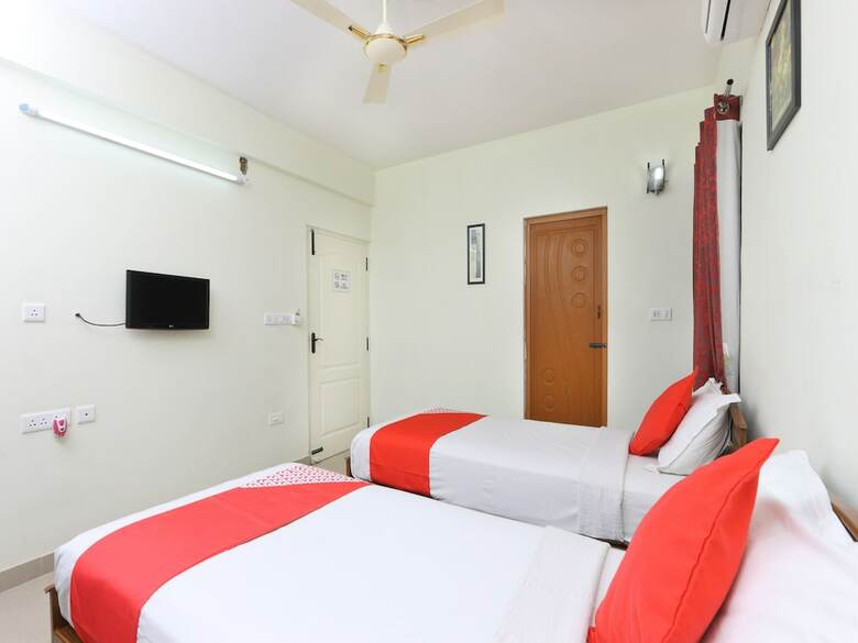 Hotel Oyo 20012 Silverkey Saravanampatti