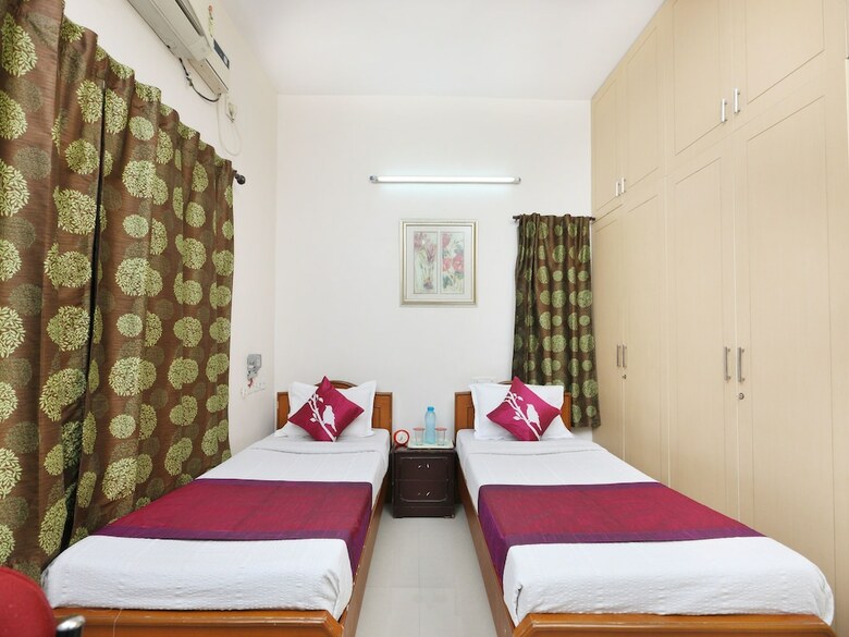Hotel Oyo 20013 Silverkey Omr