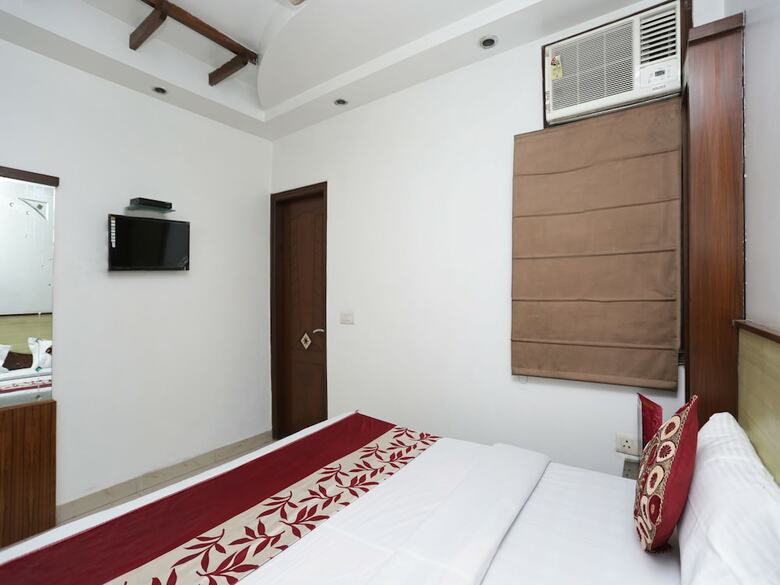 Oyo 1660 Hotel Topaz