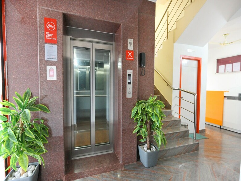 Hotel Oyo 12831 Its South East Residency