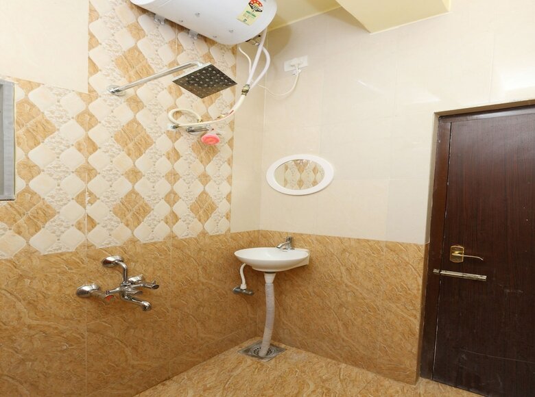 Hotel Oyo 12831 Its South East Residency