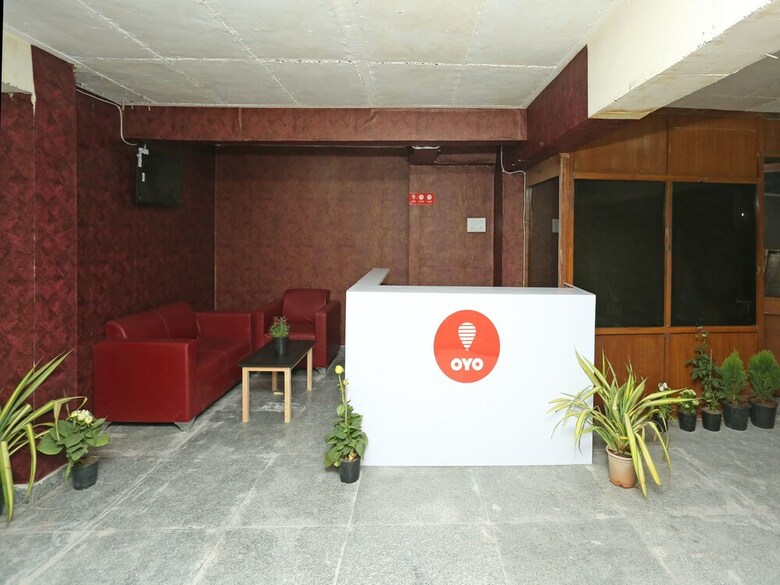 Oyo 11952 Hotel Royal India