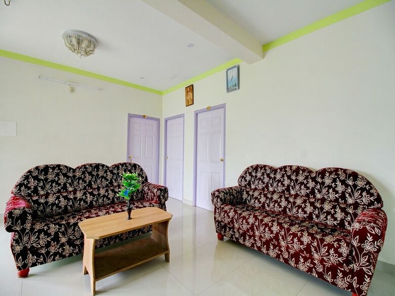 Oyo 11719 Hotel Sierra