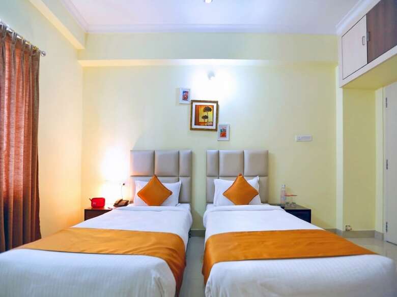 Hotel Cyber Heights