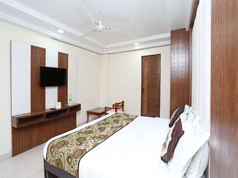 Oyo 13338 Hotel Atithi