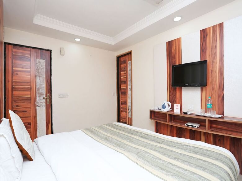 Oyo 13338 Hotel Atithi