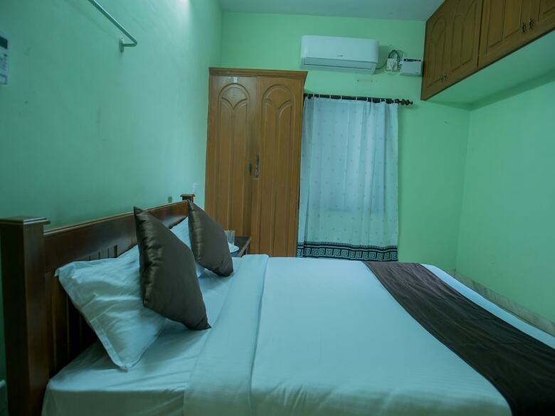 Oyo 12176 Home Spacious 3bhk Near Ecr