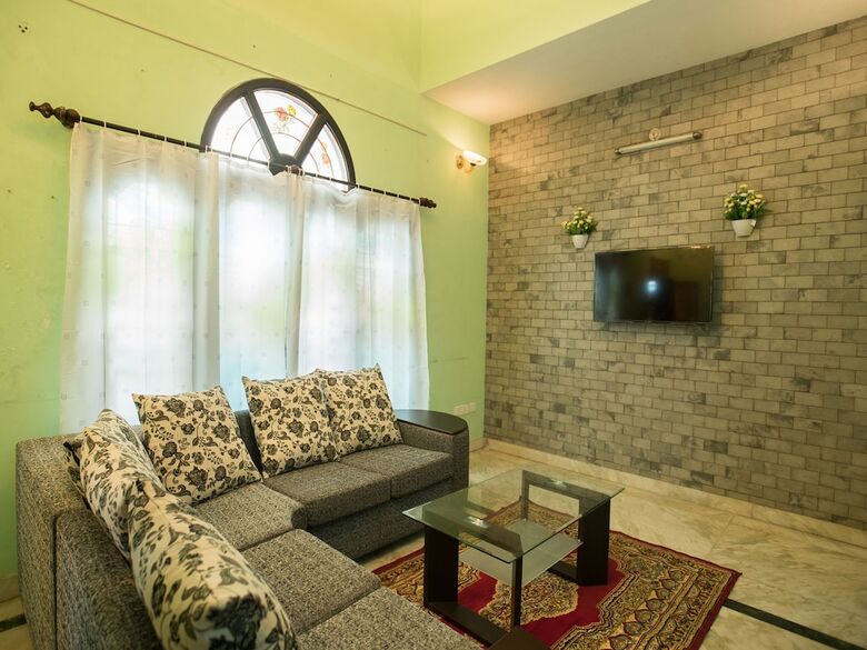 Oyo 12176 Home Spacious 3bhk Near Ecr