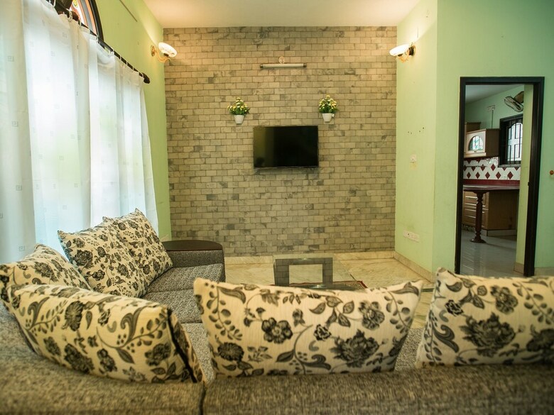 Oyo 12176 Home Spacious 3bhk Near Ecr
